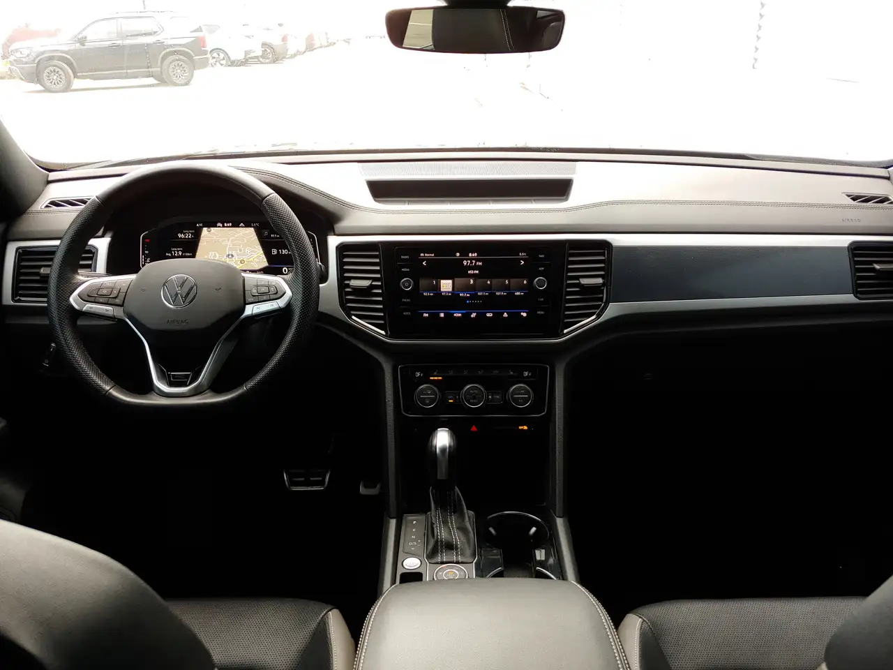 Volkswagen Atlas снимка Volkswagen Atlas