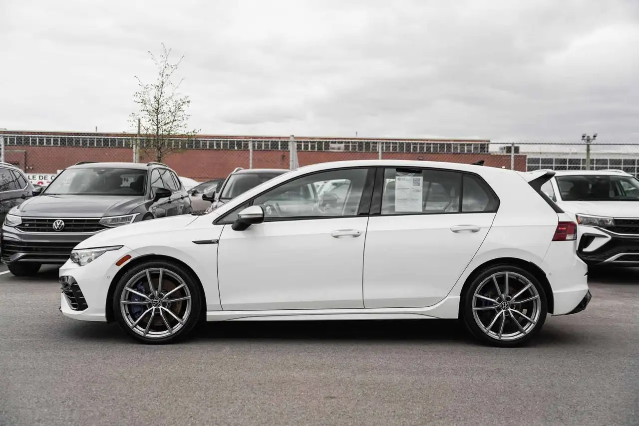 Volkswagen Golf R снимка Volkswagen Golf R