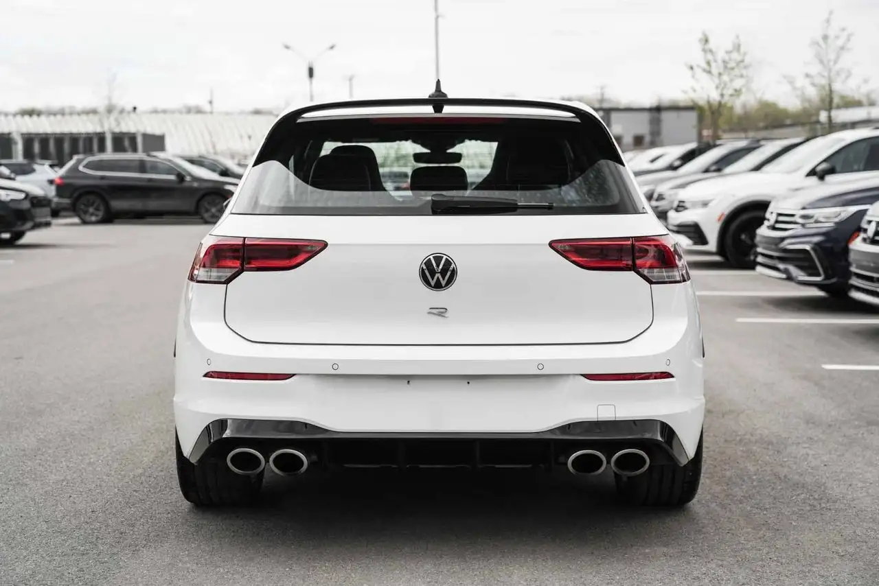 Volkswagen Golf R снимка Volkswagen Golf R