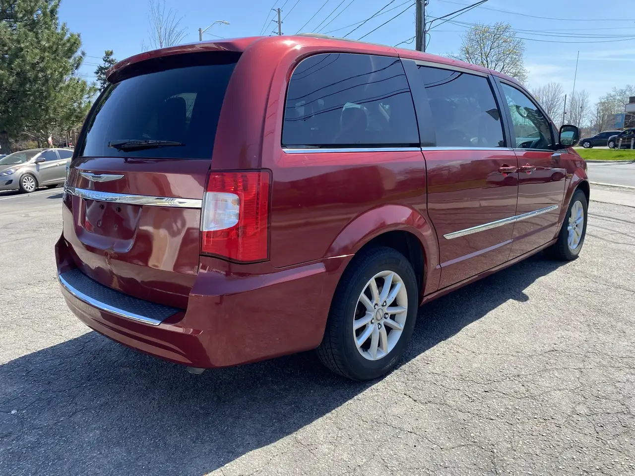Chrysler Town & Country снимка Chrysler Town & Country