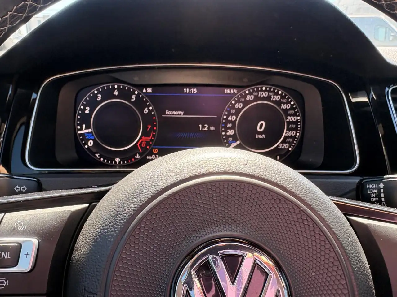 Volkswagen Golf R снимка Volkswagen Golf R