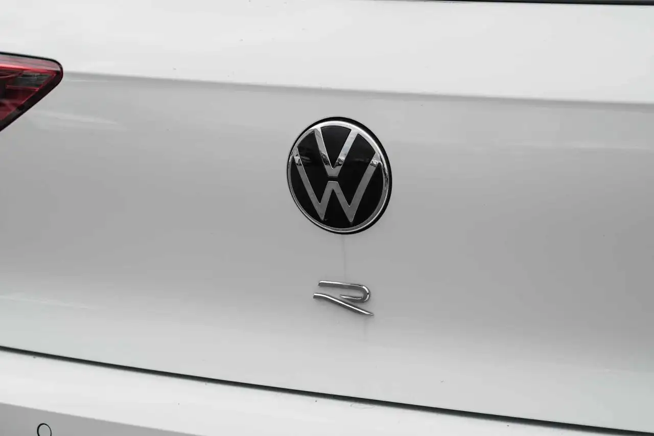 Volkswagen Golf R снимка Volkswagen Golf R