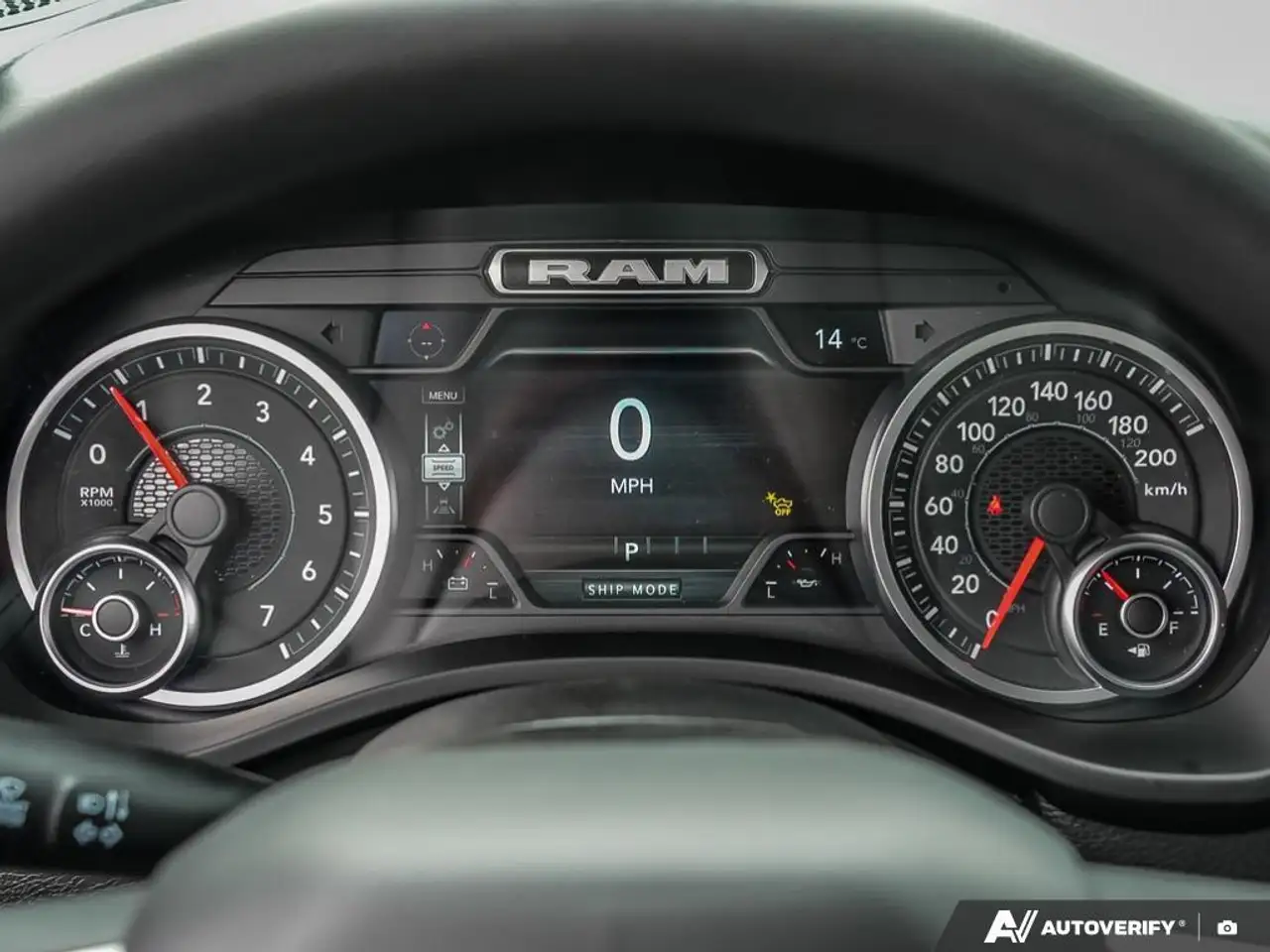RAM 1500 снимка RAM 1500