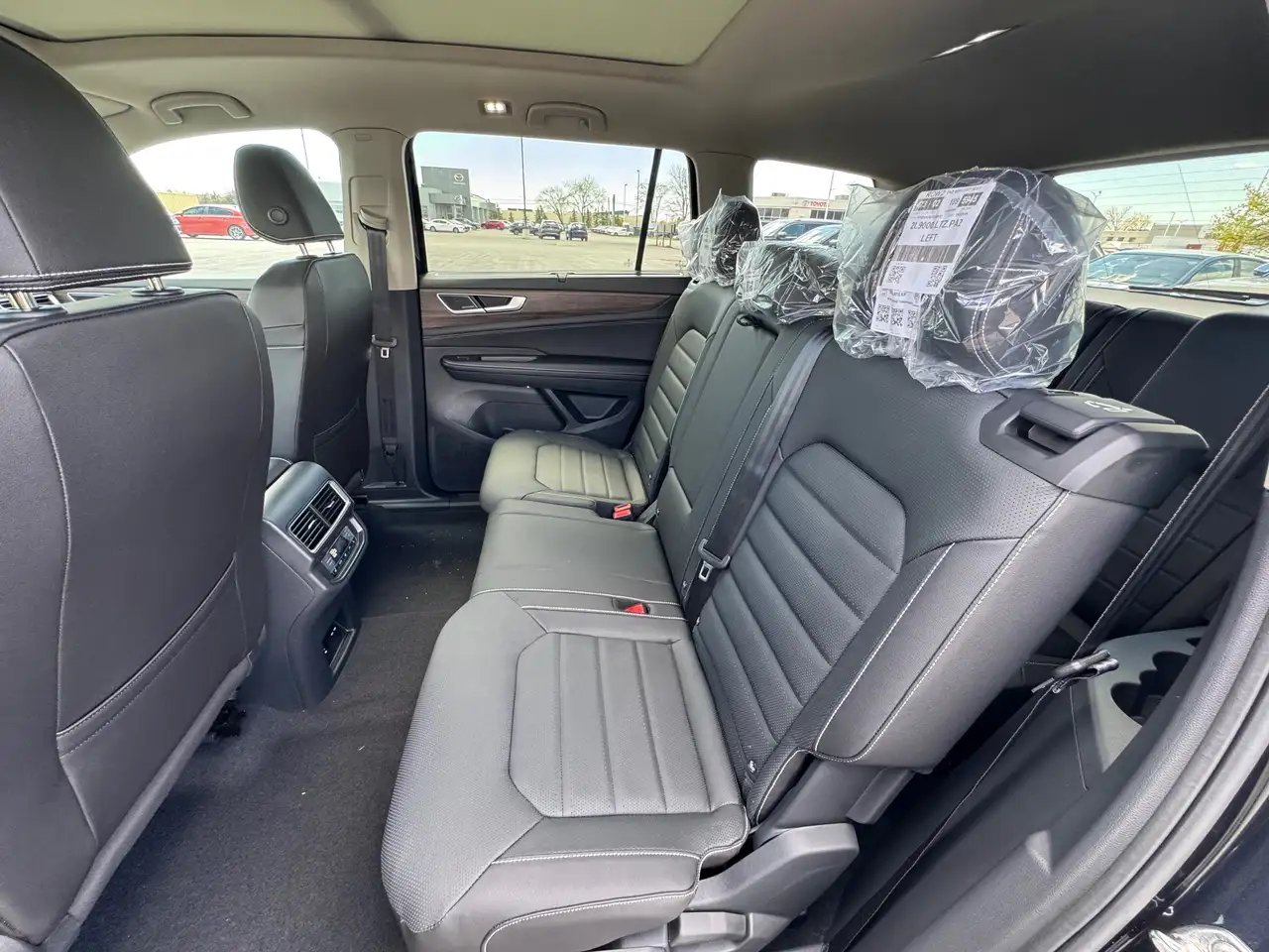 Volkswagen Atlas снимка Volkswagen Atlas
