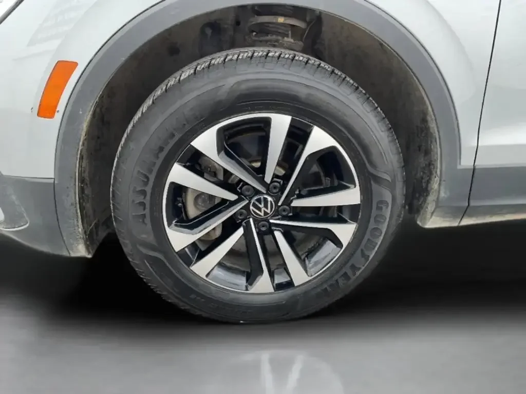 Volkswagen Tiguan снимка Volkswagen Tiguan