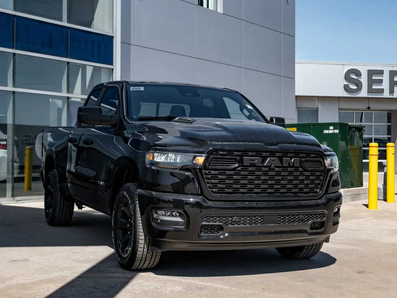 RAM 1500 снимка RAM 1500