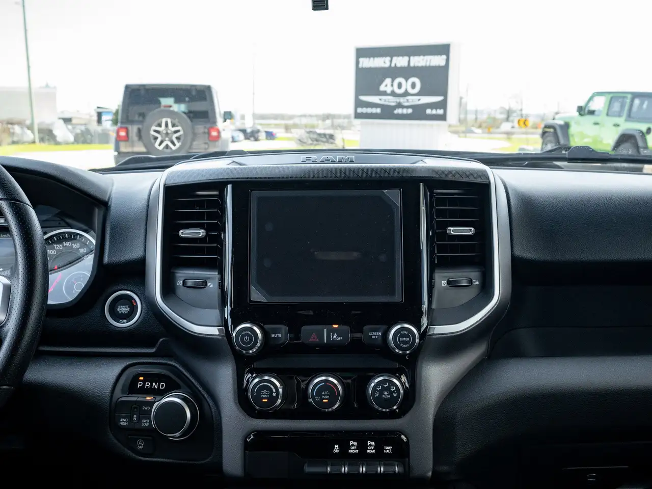 RAM 1500 снимка RAM 1500