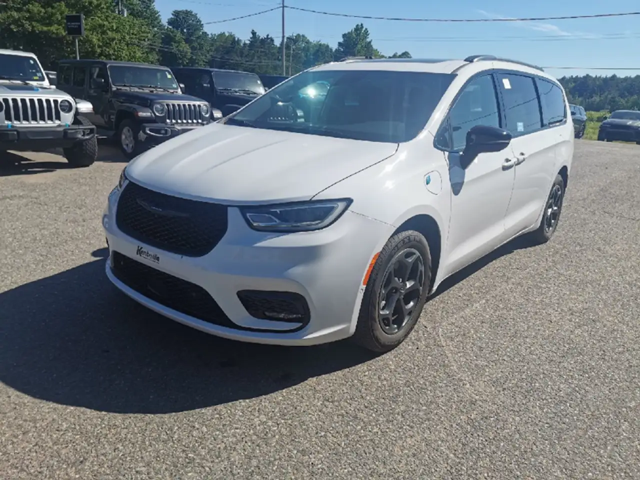 Chrysler Pacifica photo Chrysler Pacifica