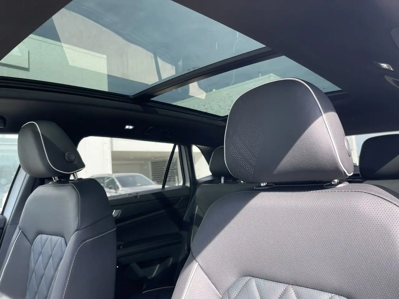 Volkswagen Atlas снимка Volkswagen Atlas
