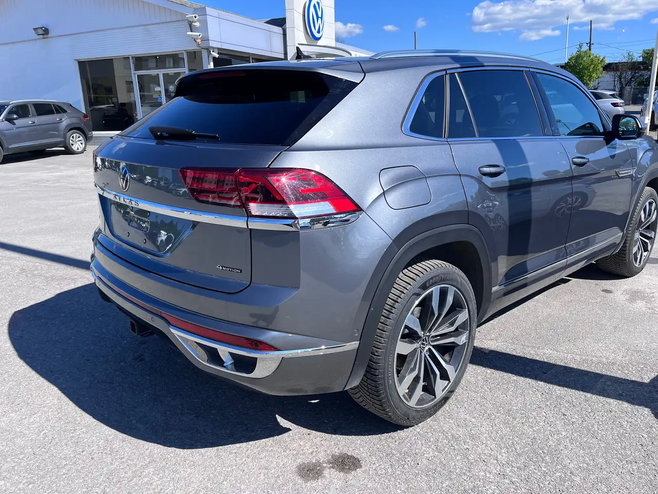 Volkswagen Atlas photo Volkswagen Atlas