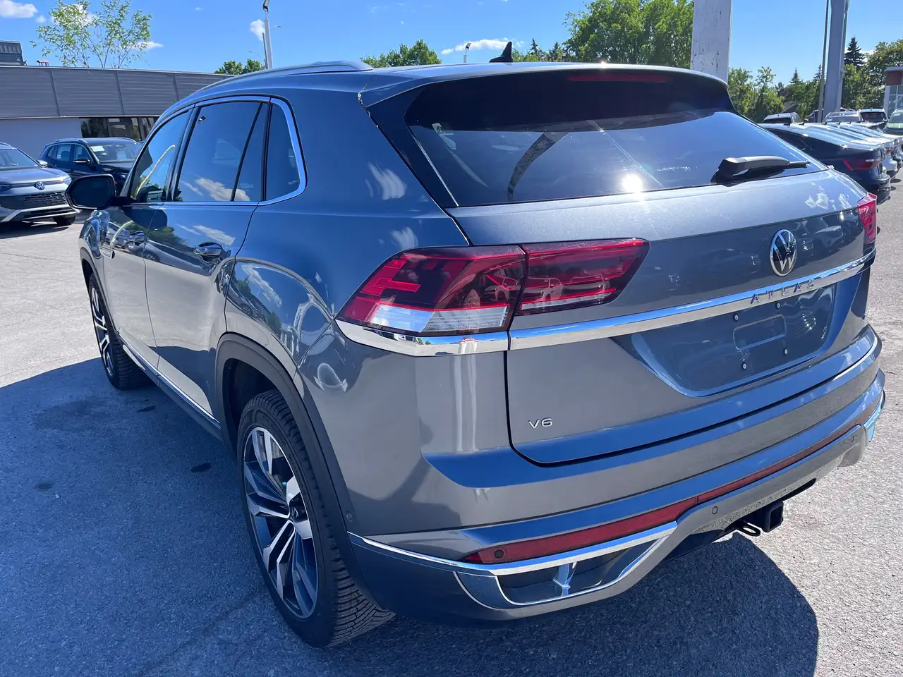 Volkswagen Atlas photo Volkswagen Atlas