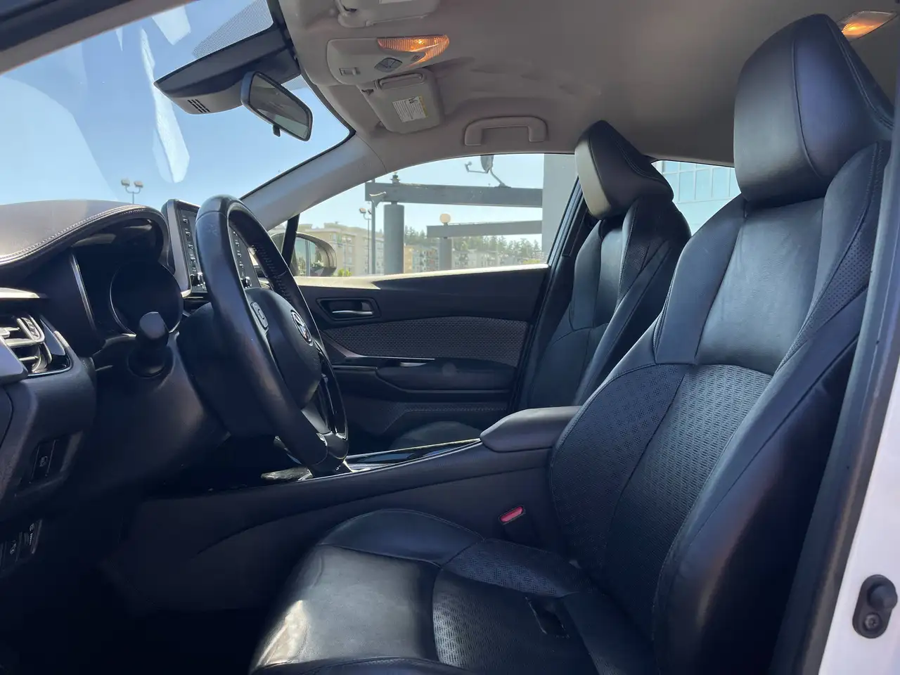 Toyota C-HR снимка Toyota C-HR
