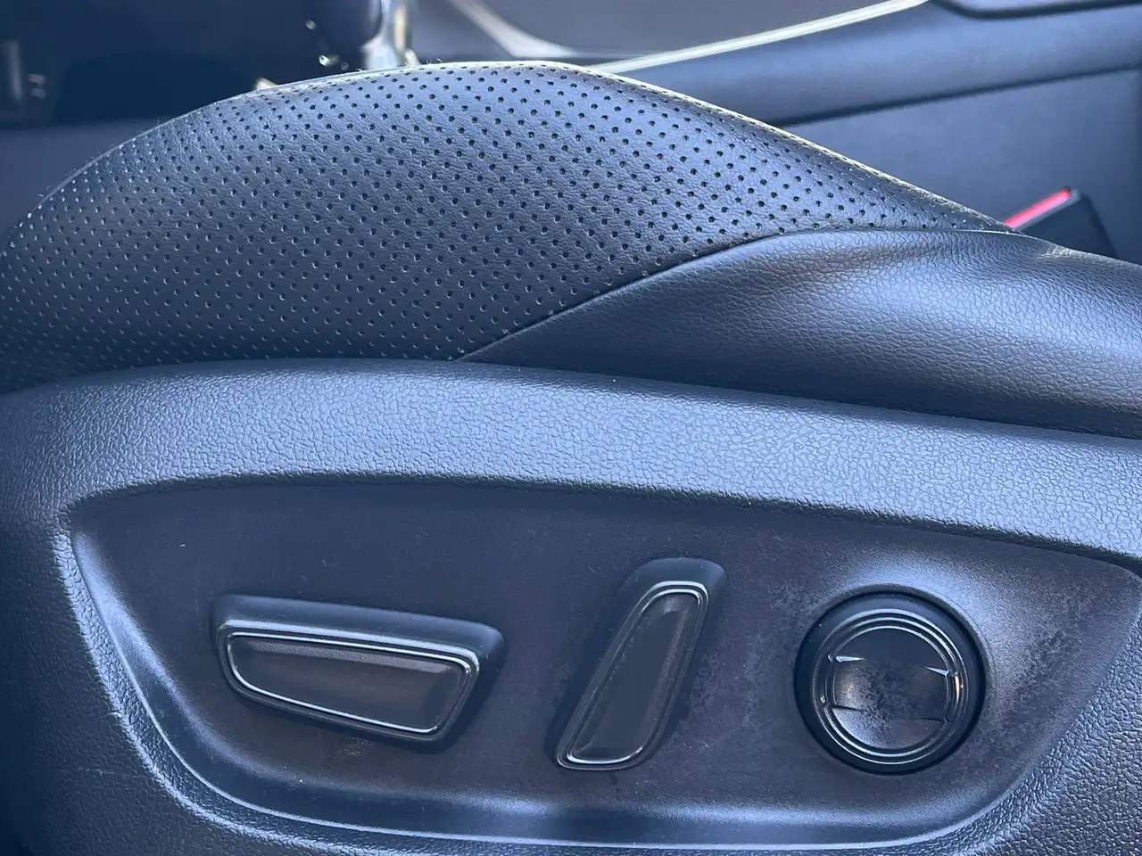 Toyota C-HR снимка Toyota C-HR