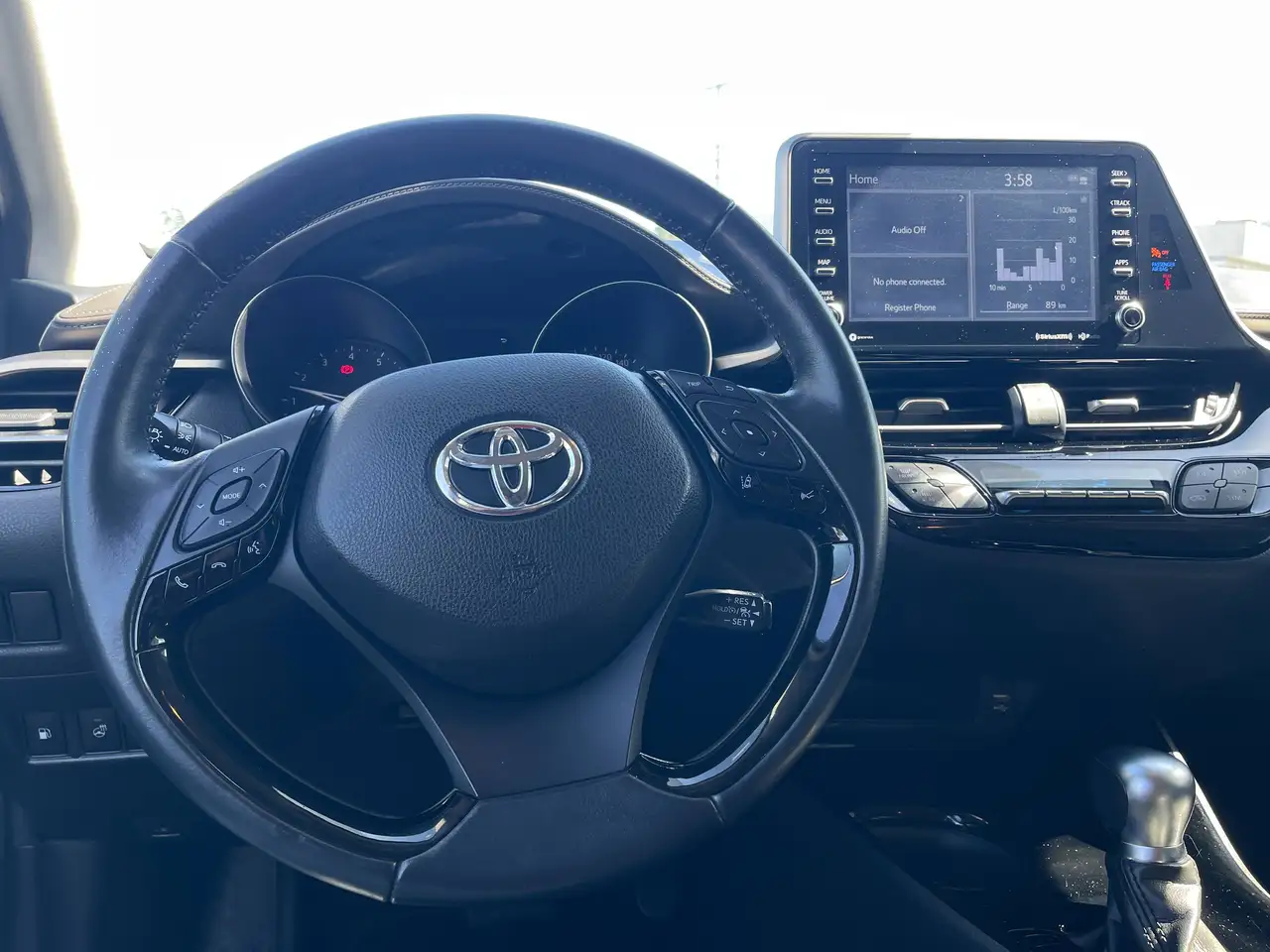 Toyota C-HR снимка Toyota C-HR