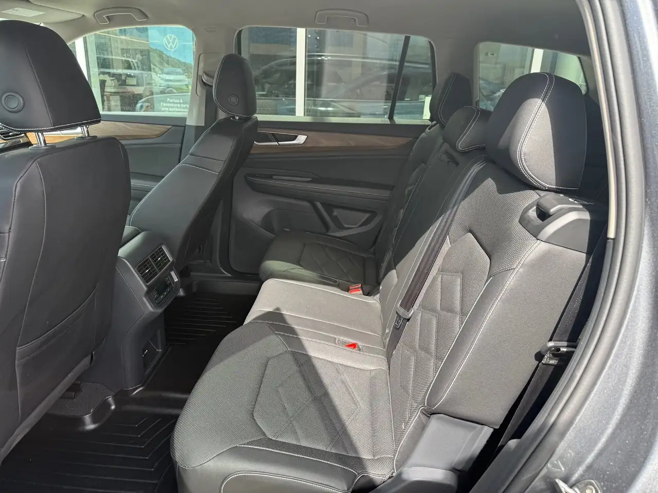 Volkswagen Atlas снимка Volkswagen Atlas