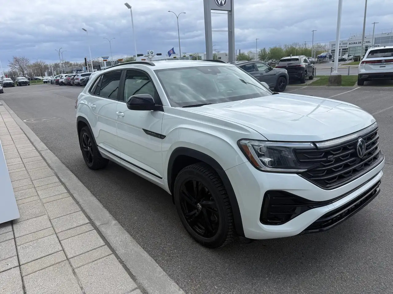 Volkswagen Atlas снимка Volkswagen Atlas
