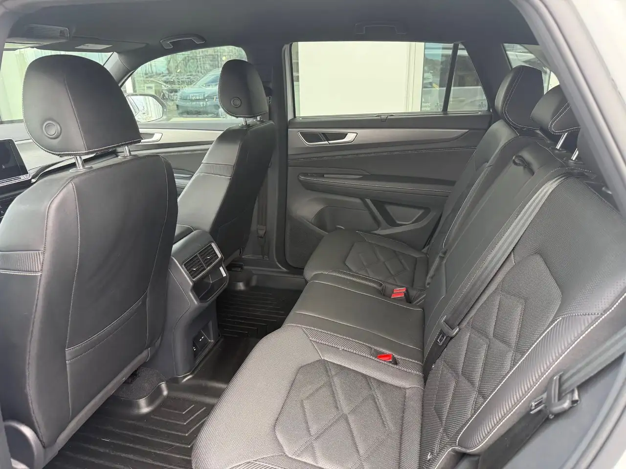 Volkswagen Atlas снимка Volkswagen Atlas
