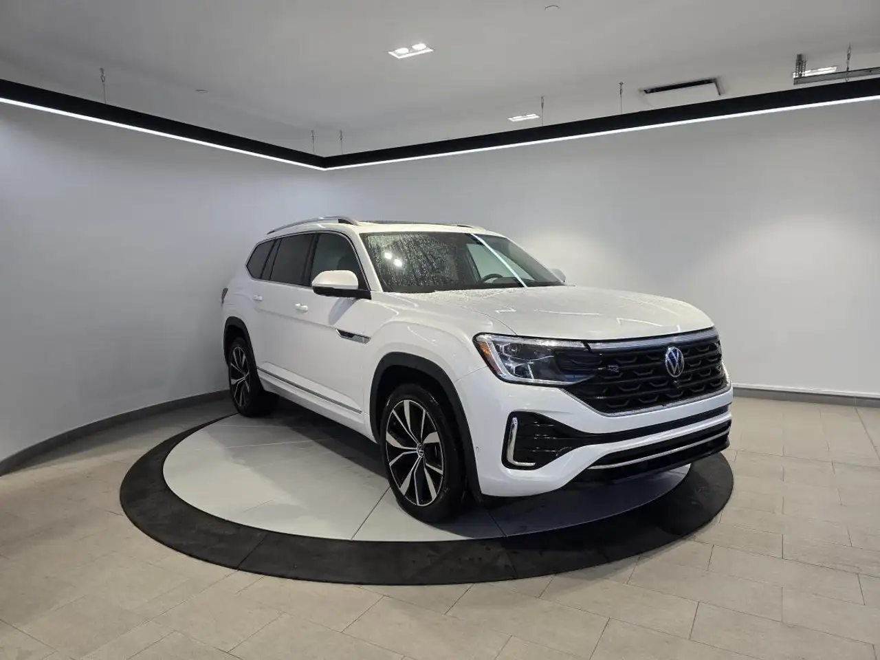 Volkswagen Atlas снимка Volkswagen Atlas