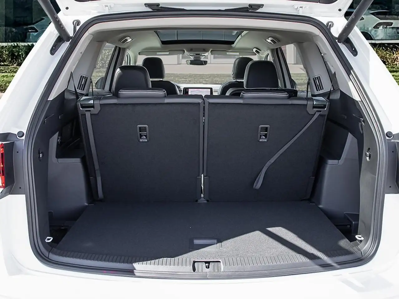 Volkswagen Atlas снимка Volkswagen Atlas