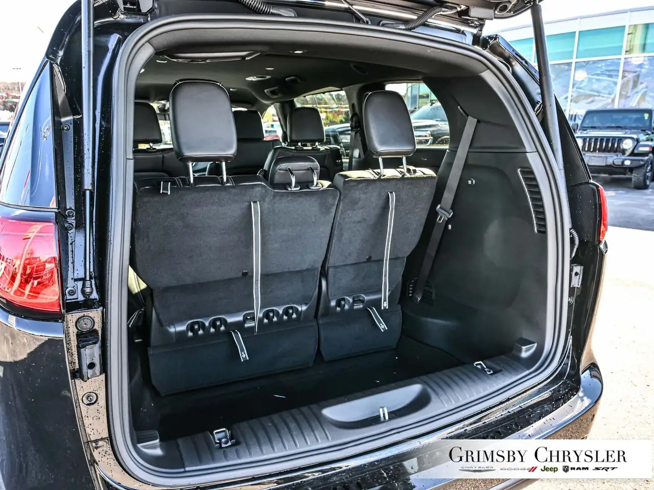 Chrysler Grand Caravan снимка Chrysler Grand Caravan