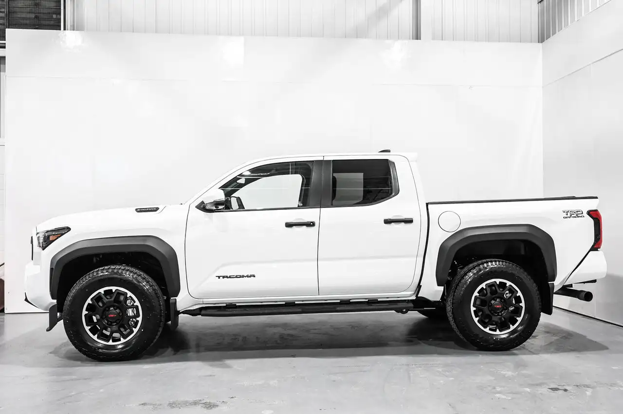 Toyota Tacoma снимка Toyota Tacoma