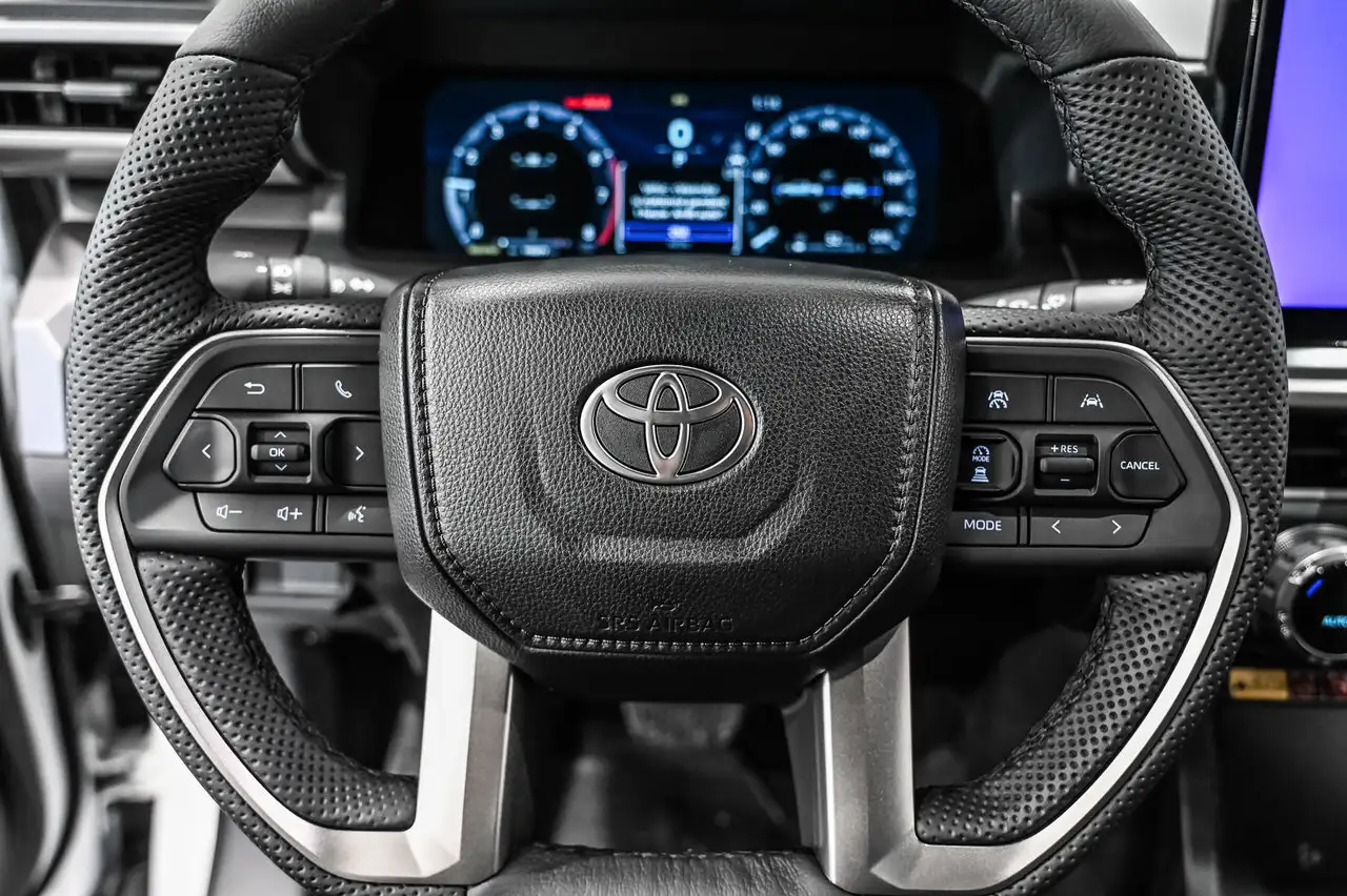 Toyota Tacoma снимка Toyota Tacoma