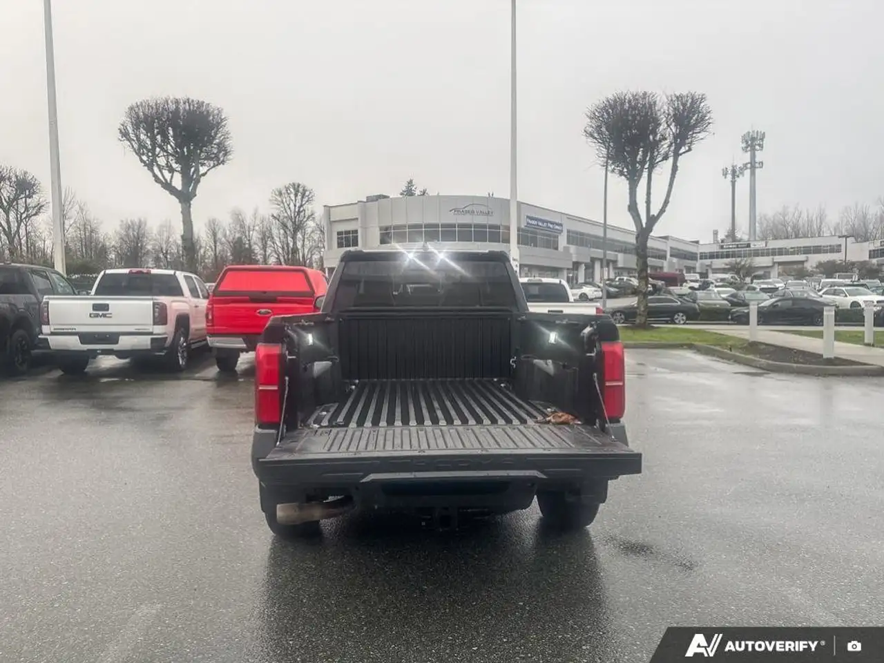 Toyota Tacoma снимка Toyota Tacoma
