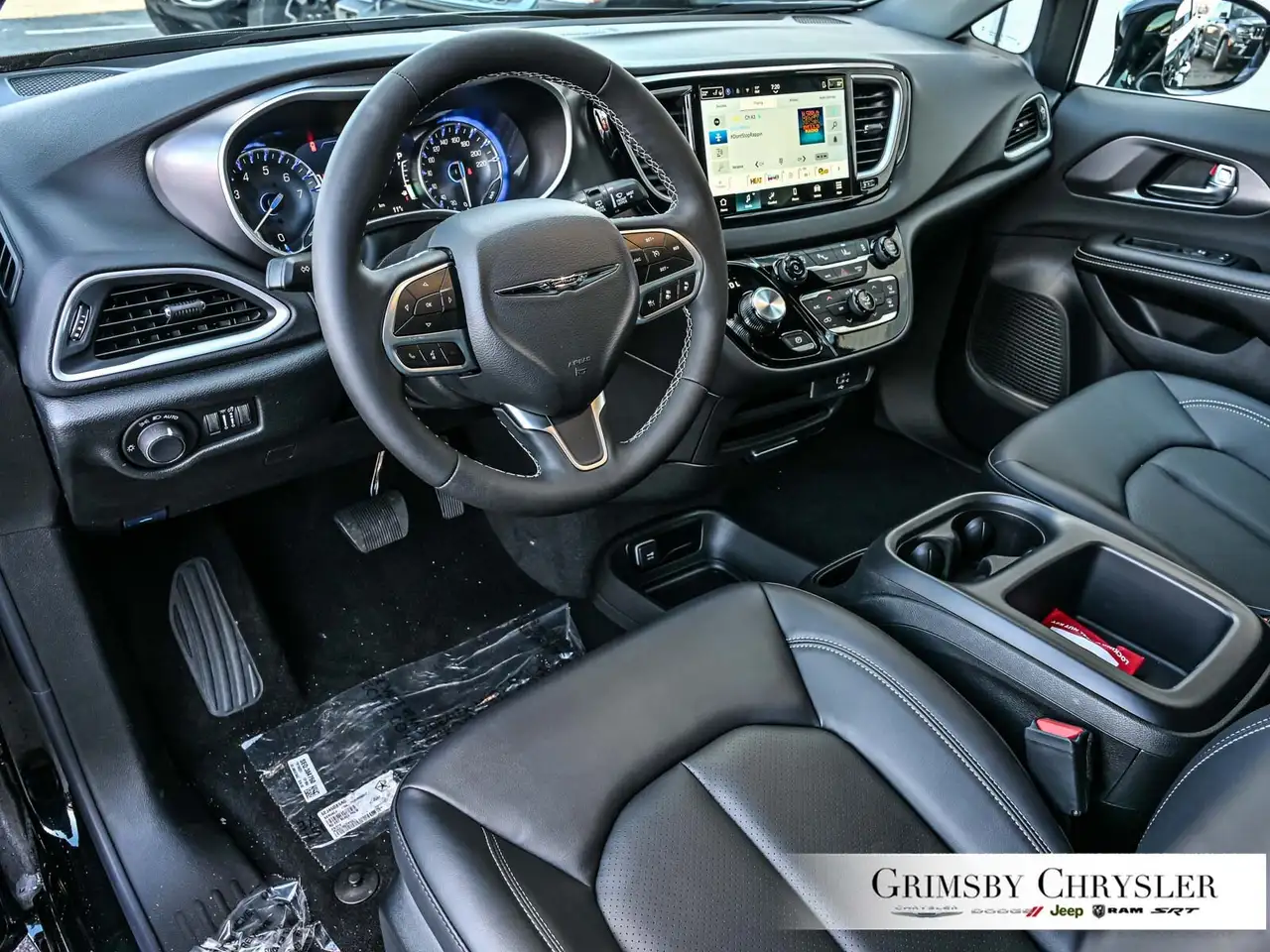 Chrysler Grand Caravan снимка Chrysler Grand Caravan