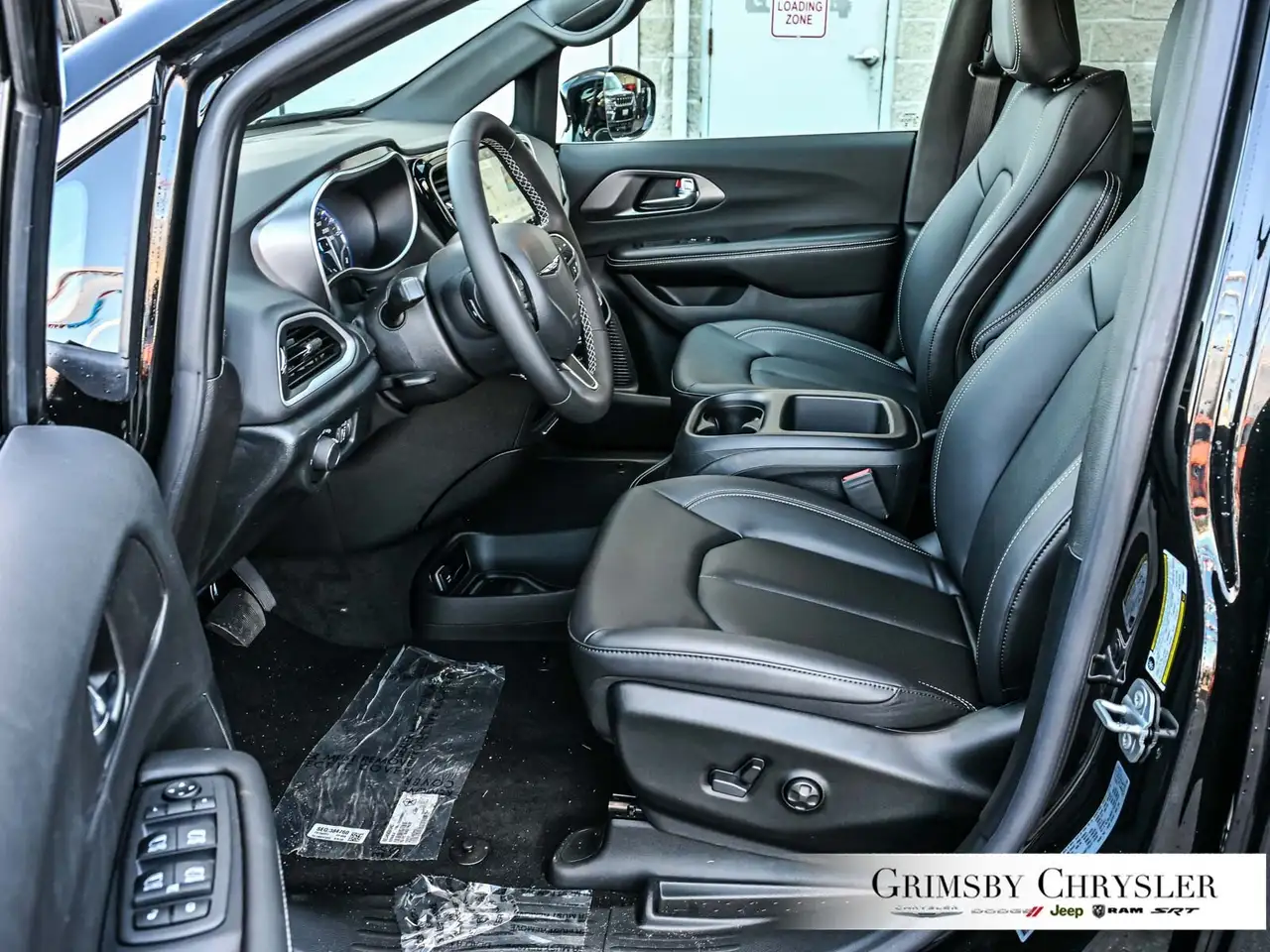 Chrysler Grand Caravan снимка Chrysler Grand Caravan