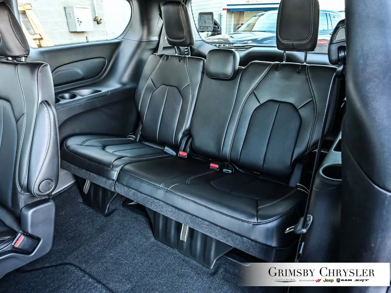 Chrysler Grand Caravan снимка Chrysler Grand Caravan