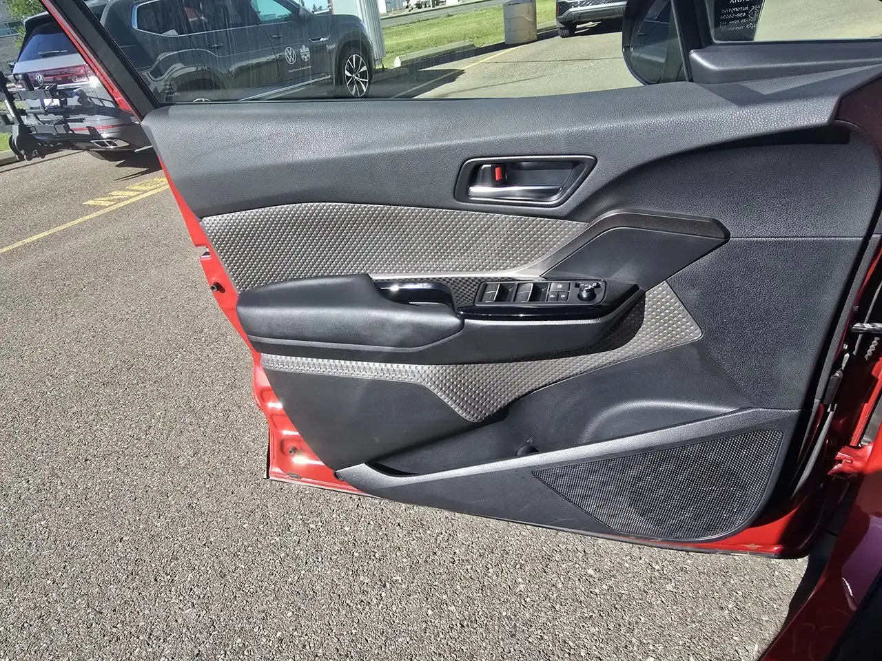 Toyota C-HR fotografie Toyota C-HR