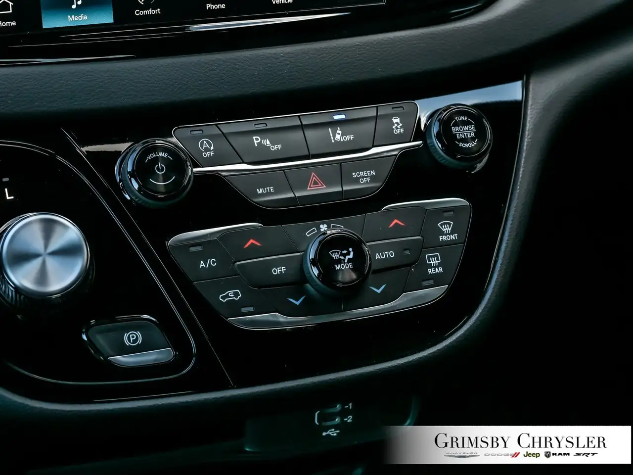 Chrysler Grand Caravan снимка Chrysler Grand Caravan