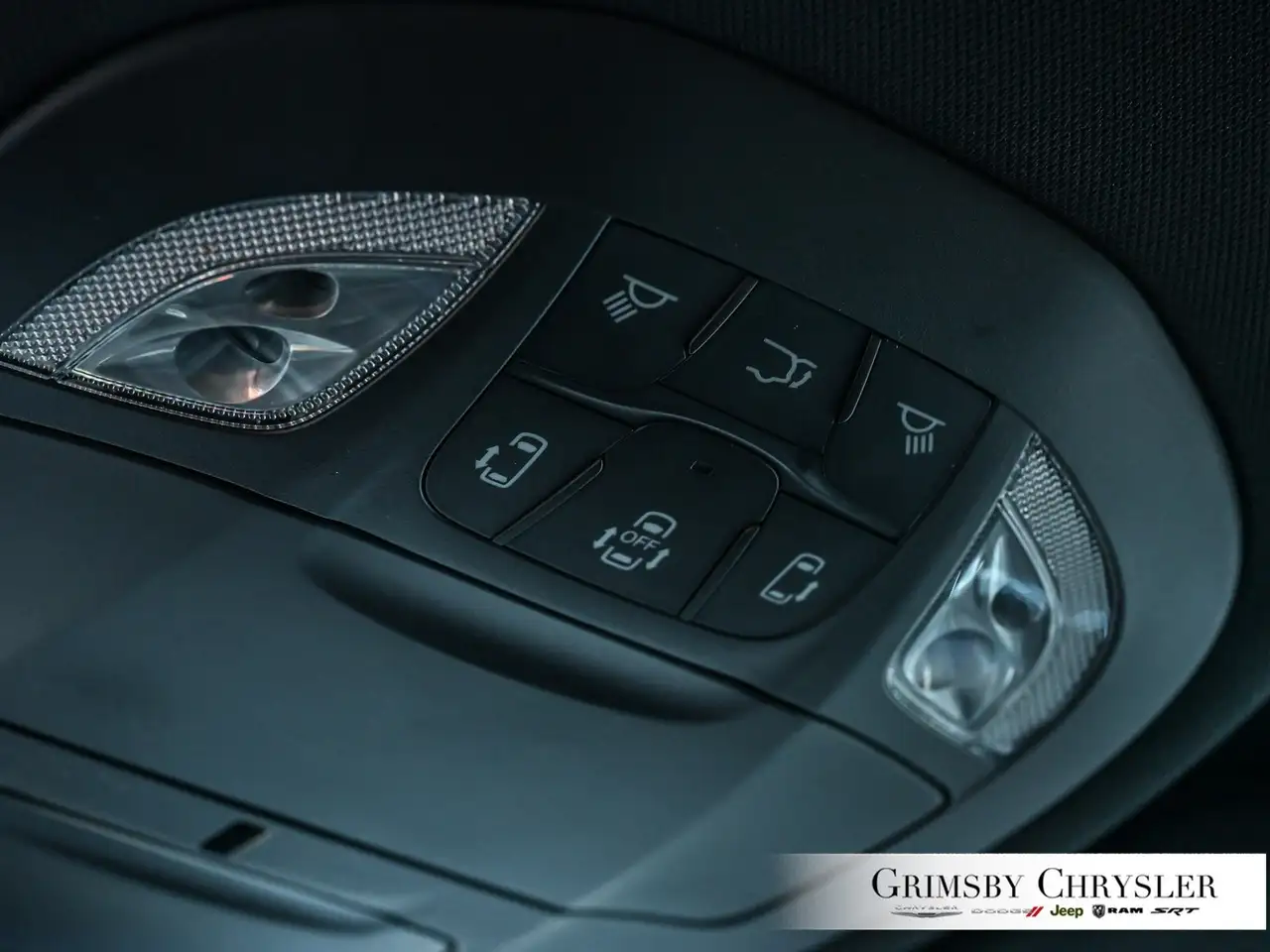 Chrysler Grand Caravan снимка Chrysler Grand Caravan