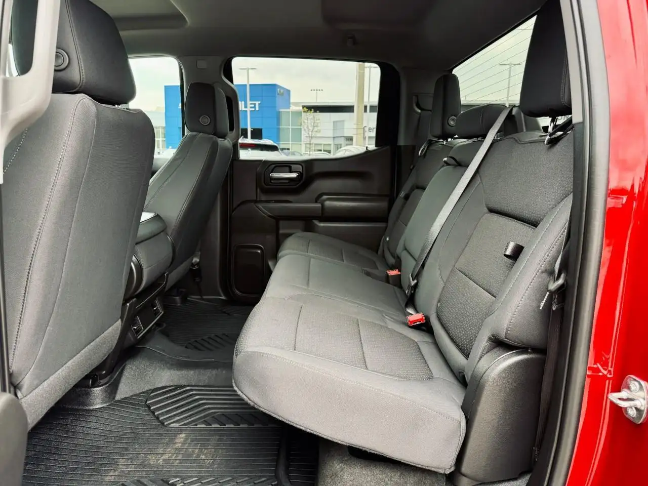 Chevrolet Silverado 1500 снимка Chevrolet Silverado 1500