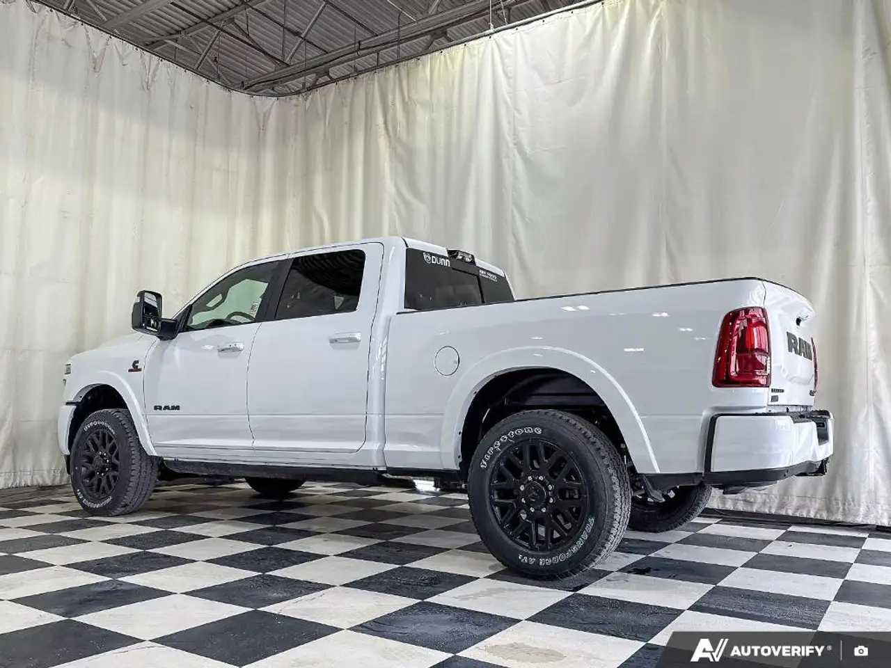 RAM 2500 снимка RAM 2500