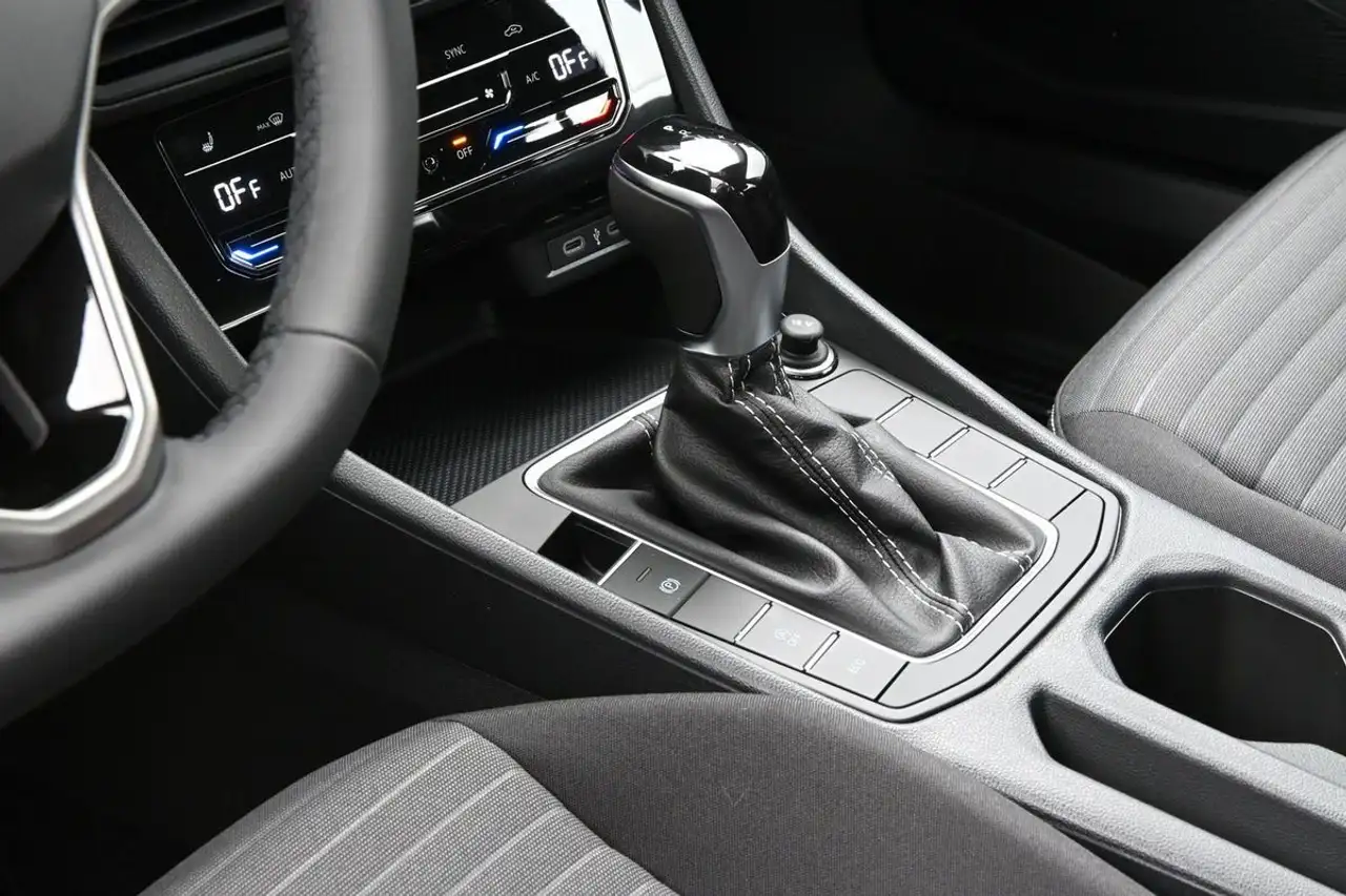 Volkswagen Jetta photo Volkswagen Jetta