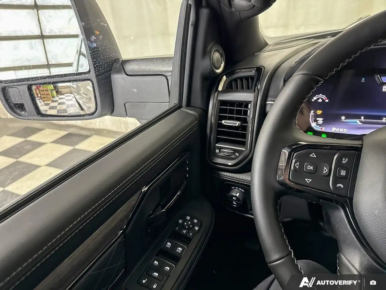 RAM 2500 снимка RAM 2500