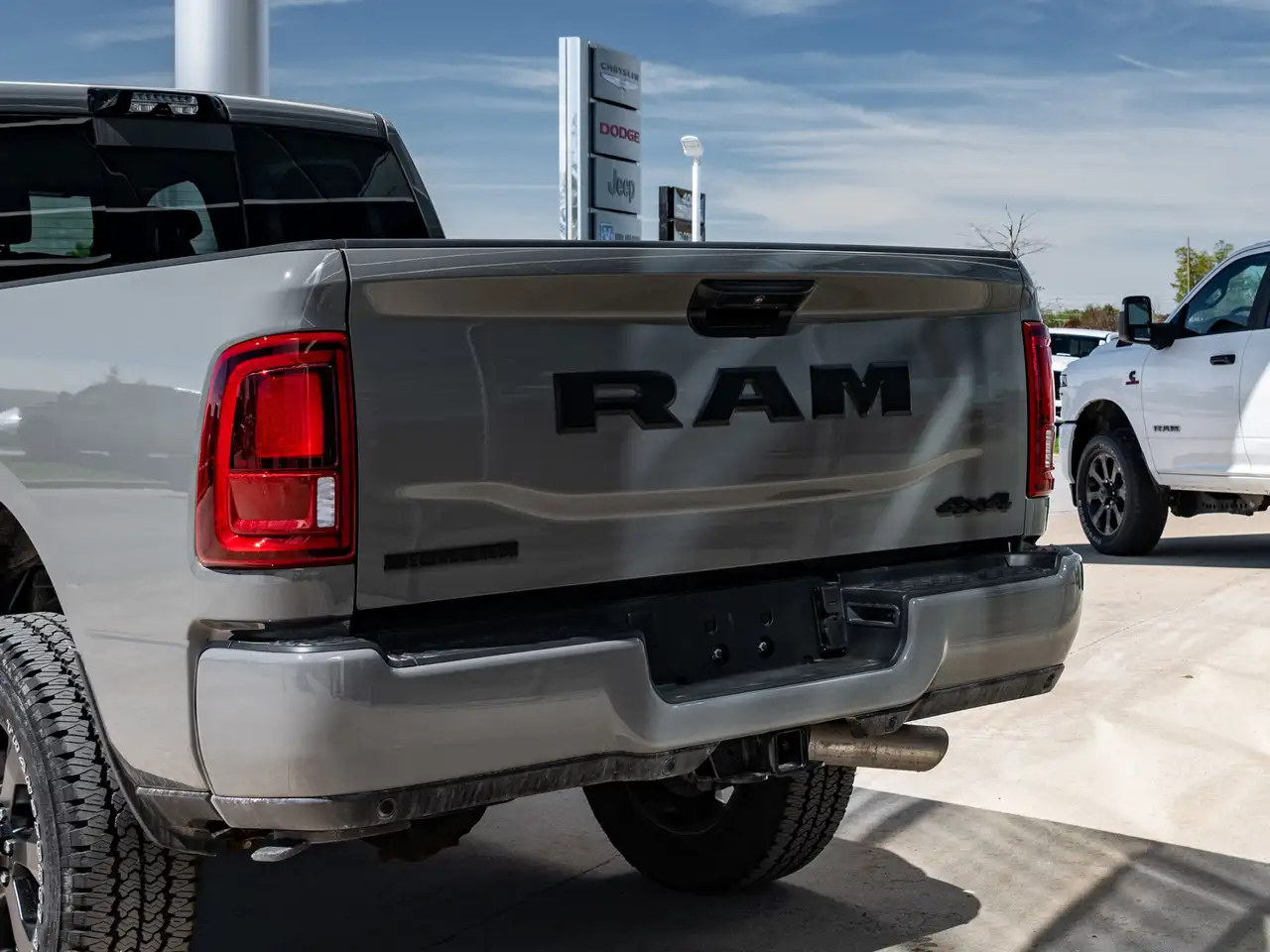 RAM 2500 снимка RAM 2500