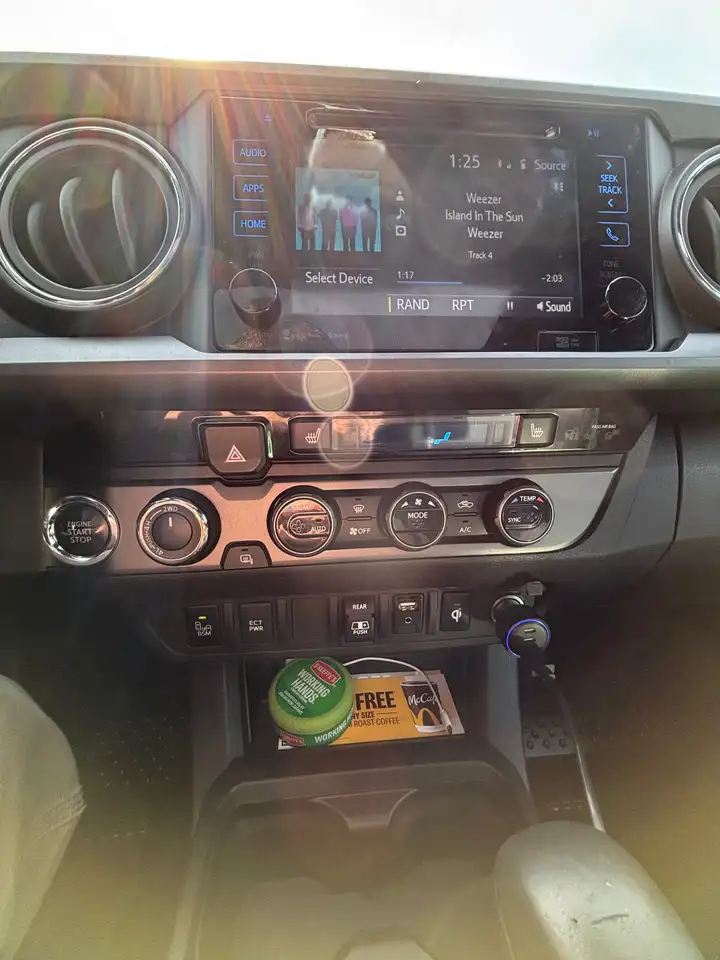 Toyota Tacoma снимка Toyota Tacoma