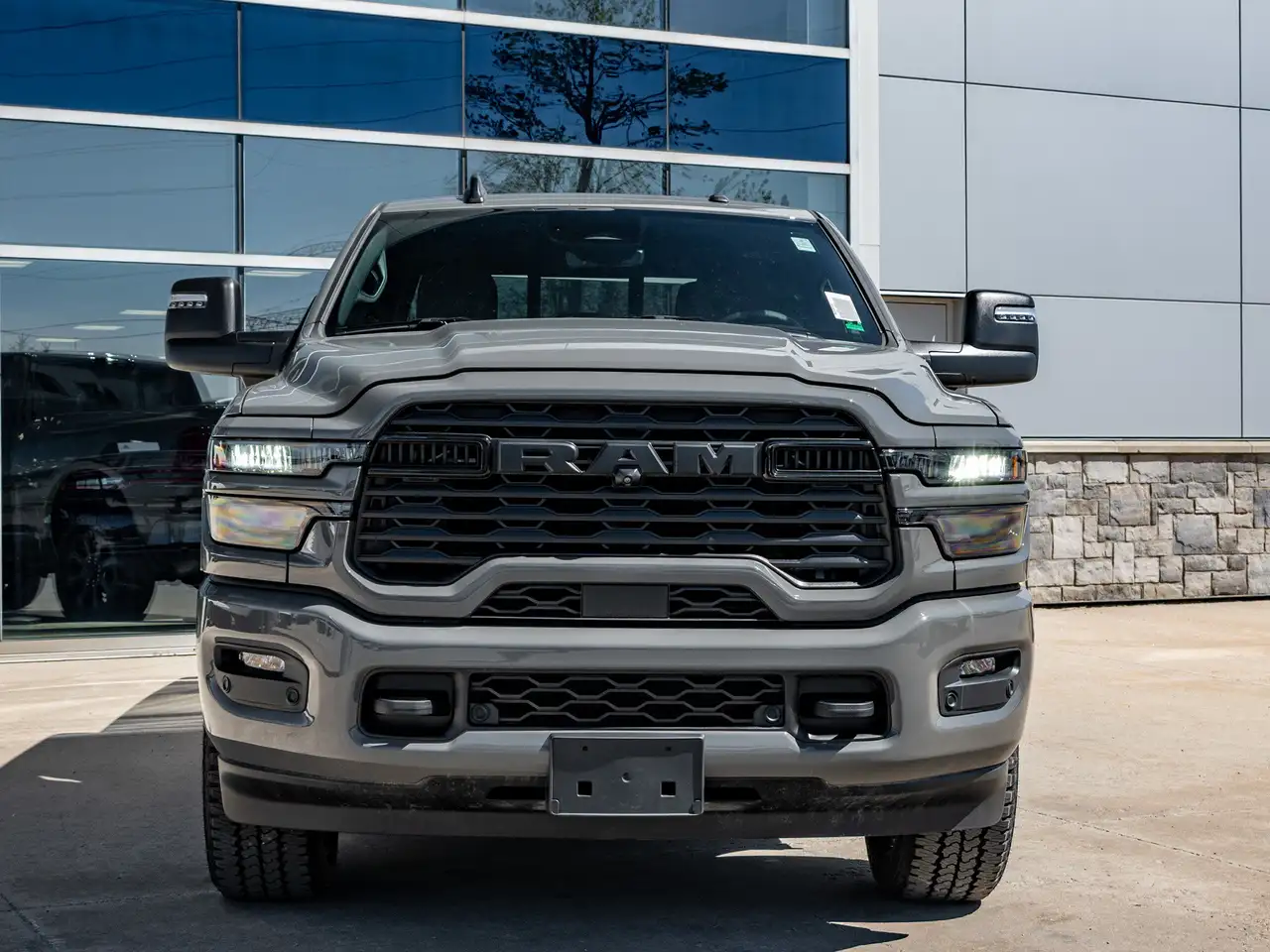 RAM 2500 снимка RAM 2500