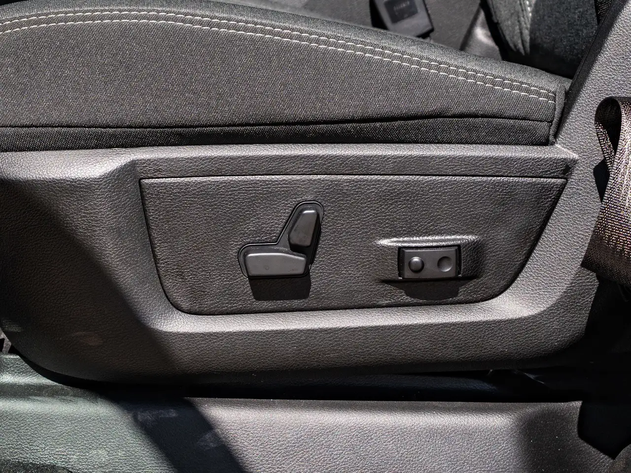 RAM 2500 снимка RAM 2500