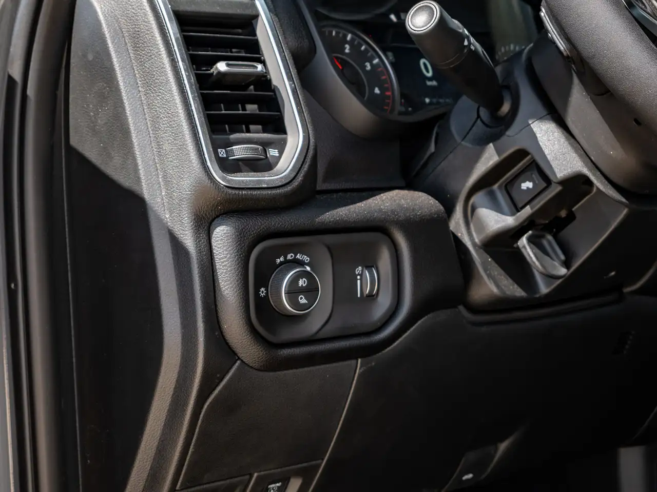 RAM 2500 снимка RAM 2500