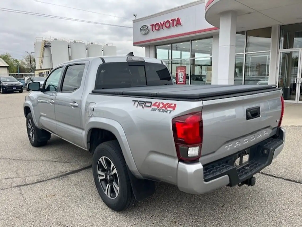 Toyota Tacoma снимка Toyota Tacoma