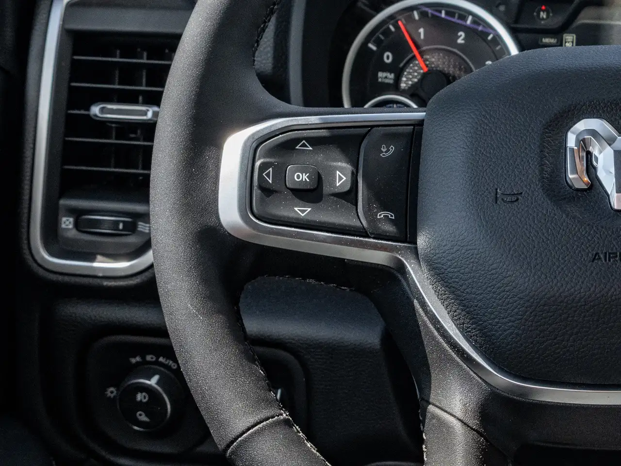 RAM 2500 снимка RAM 2500