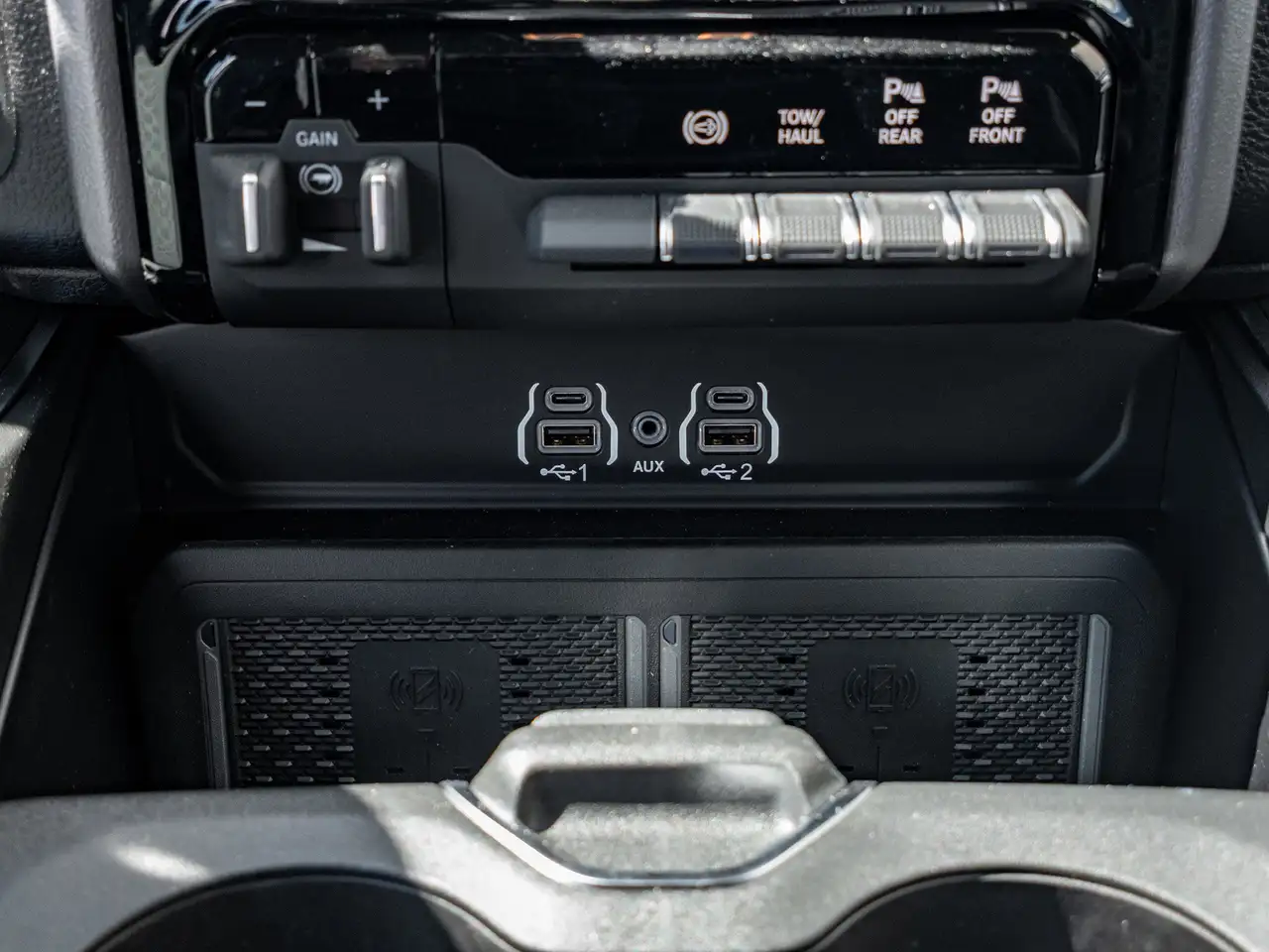 RAM 2500 снимка RAM 2500