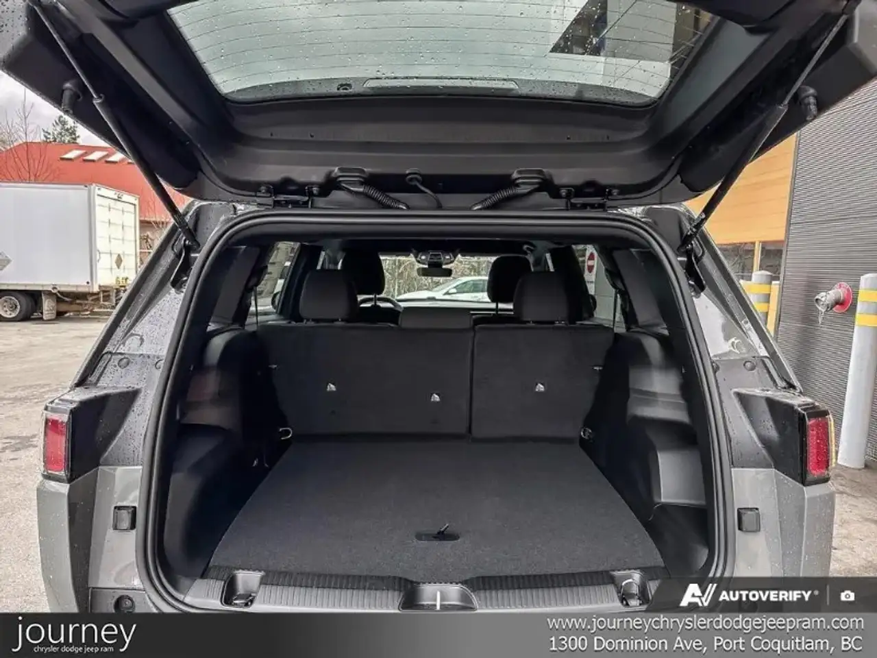 Jeep Cherokee снимка Jeep Cherokee