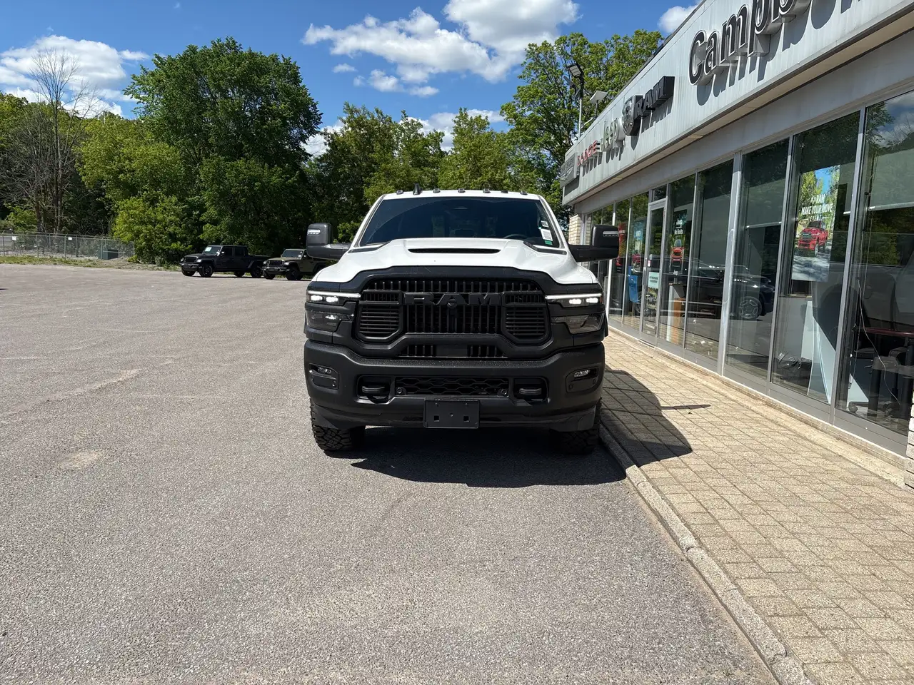RAM 2500 снимка RAM 2500