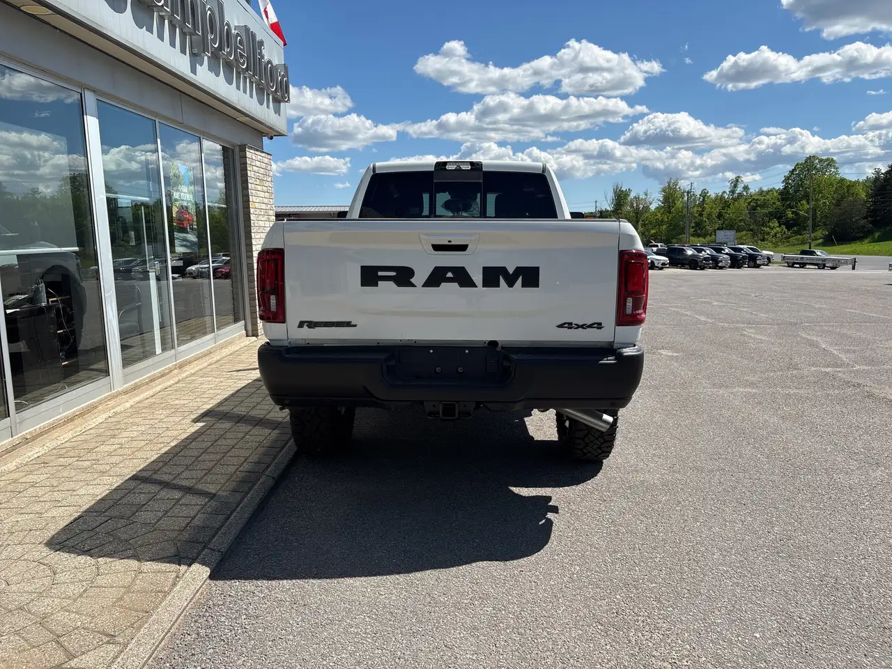 RAM 2500 снимка RAM 2500