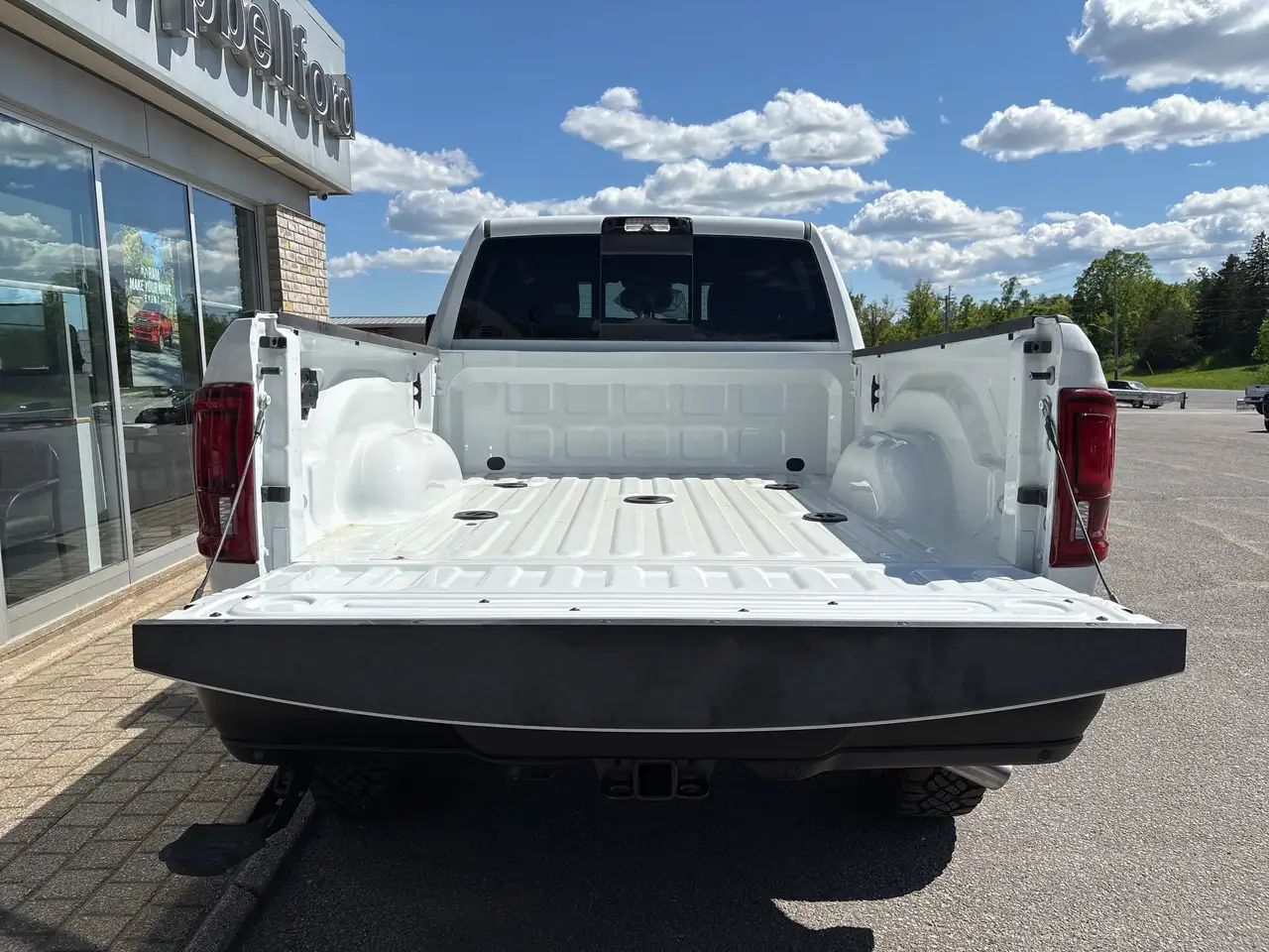 RAM 2500 снимка RAM 2500