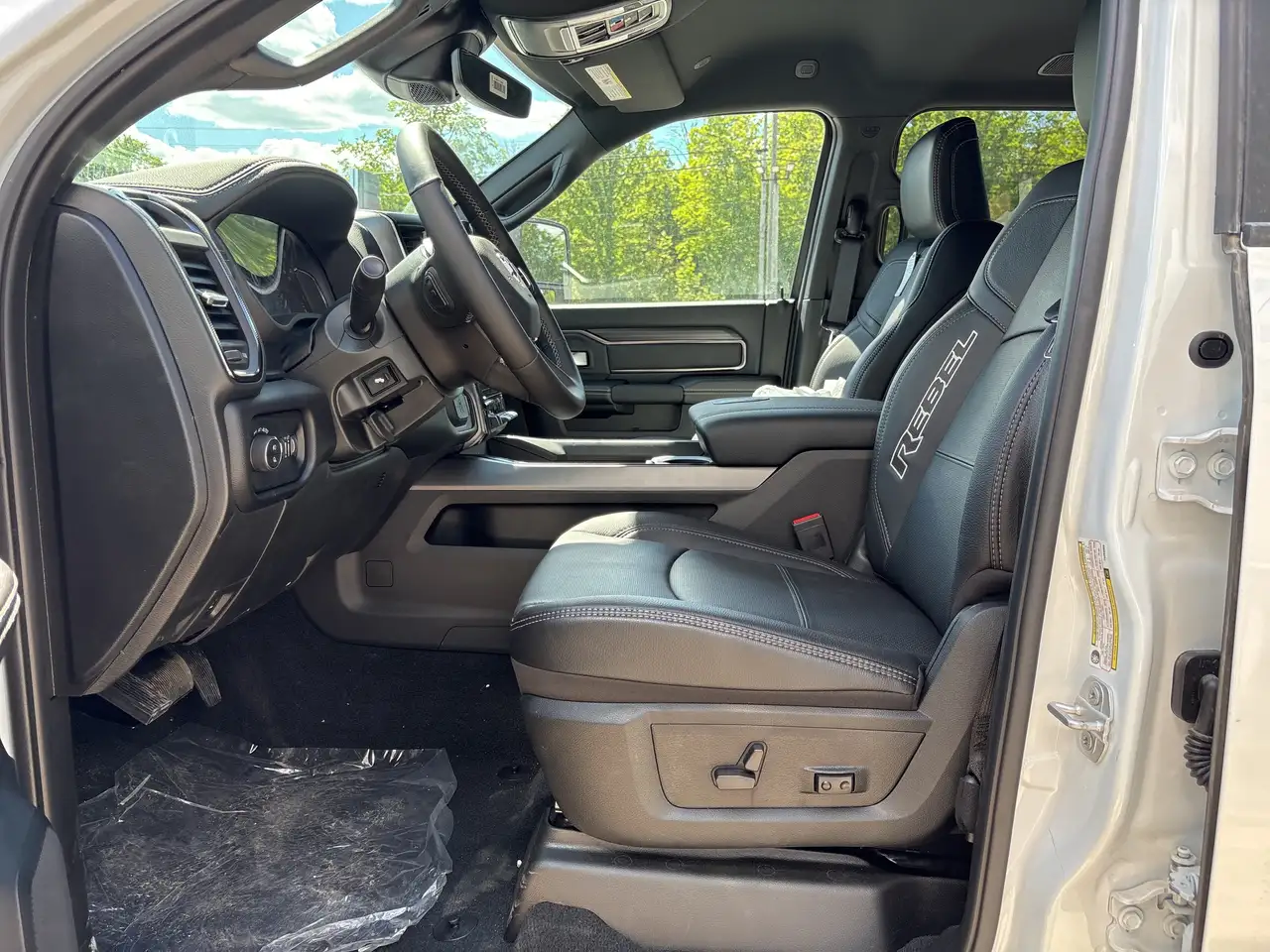 RAM 2500 снимка RAM 2500